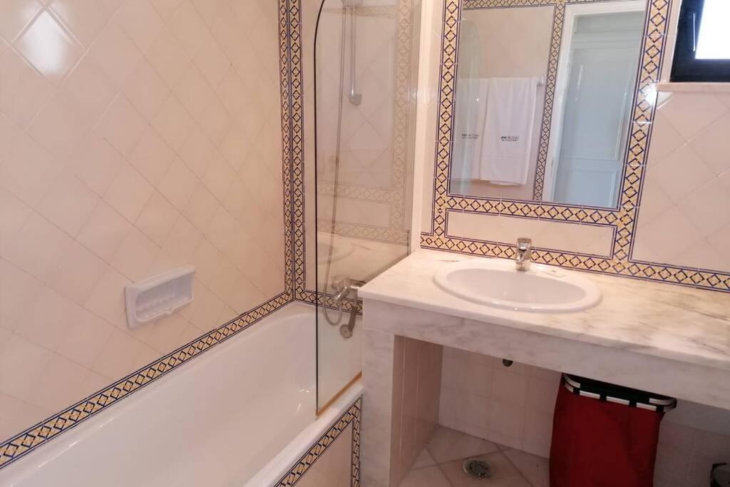 Luxury Modern T2 Ocean View - Free Parking - Pool Apartment Alvor Exterior foto
